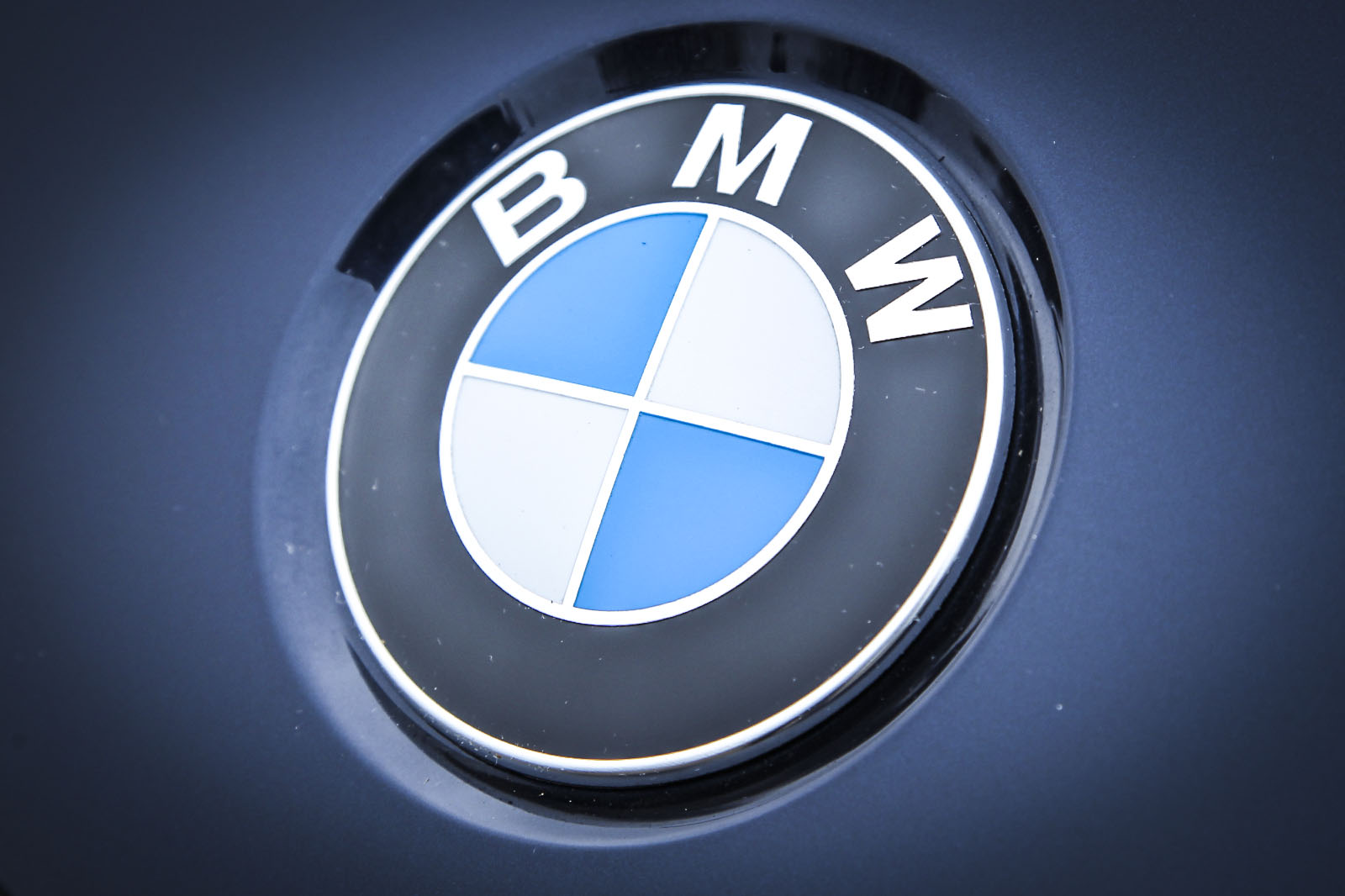 Бмв лого. BMW знак. BMW logo. Синий значок БМВ. Торговый знак БМВ.